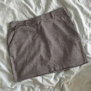 Black and white houndstooth mini skirt